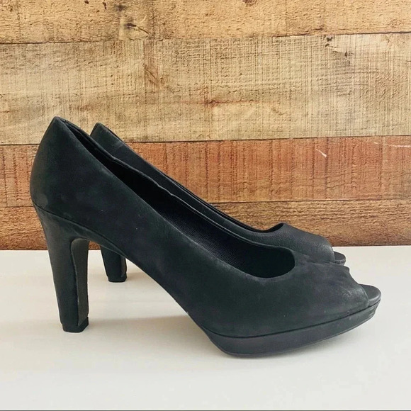 Ecco Okoya Open Toe Heels - Picture 2 of 7